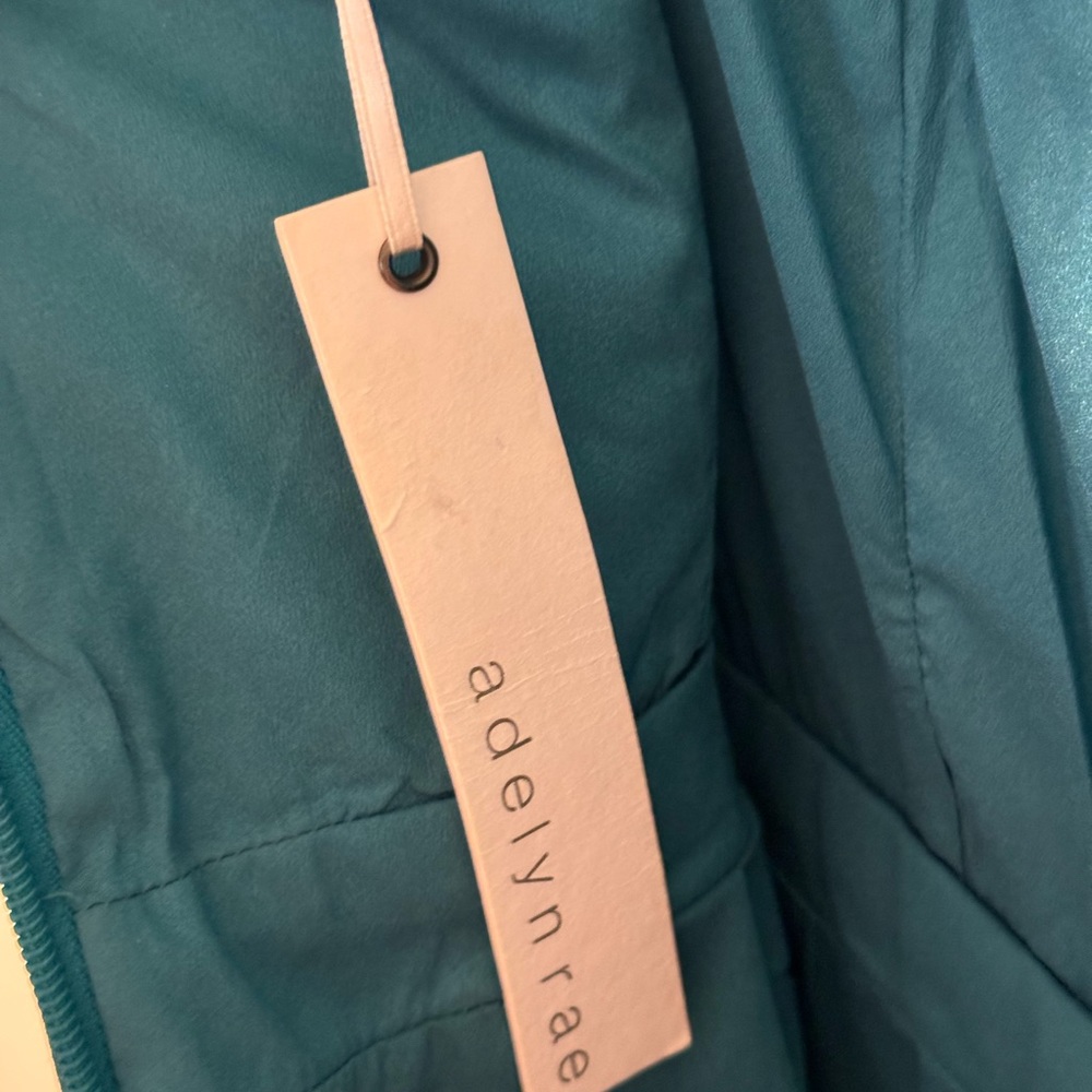 Adelyn Rae Romper - Picture 5 of 5